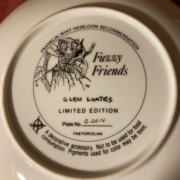 Baby Big-Cat Decorative Porcelain Plate - Picture 3 of 3